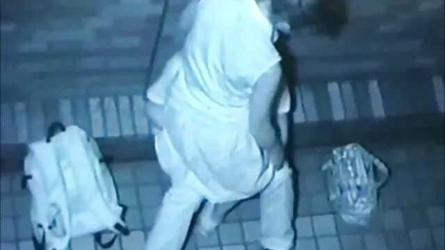 ときに彼女fucksラティーナニーナ濡れ彼女の滑り 無料 セックス 動画 女性