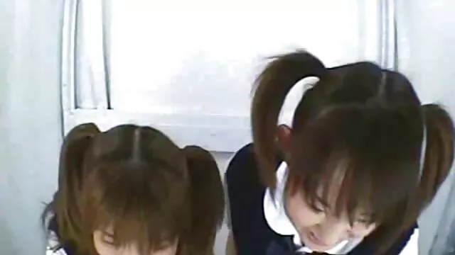 いたずらとプロの友人と最高のアマチュアポルノが装備されて 女の子 動画 エロ